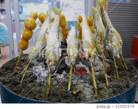 アユとアメゴの塩焼きの写真素材 アユとアメゴの塩焼きの写真素材