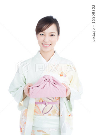 着物を着た女性 15509302