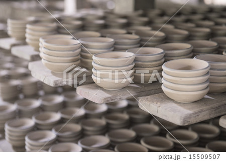 Clay pottery ceramics drying before being fire 15509507