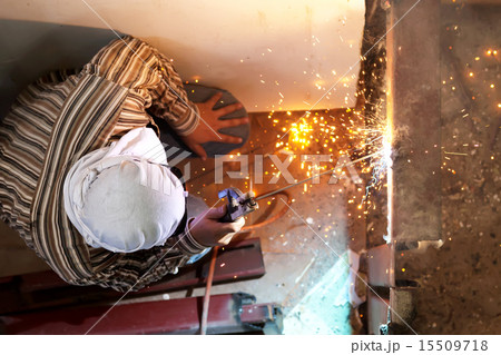 welding steel with spread spark lighting smoke welding steel with spread spark lighting smoke 15509718