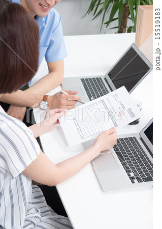 オフィスイメージ（クールビズ） 15519183