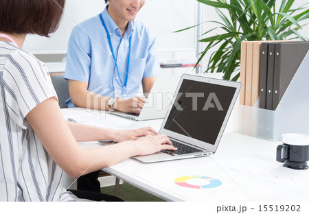 オフィスイメージ（クールビズ） 15519202