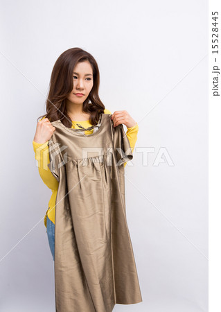 女性　ポートレート　レンタル衣装 15528445