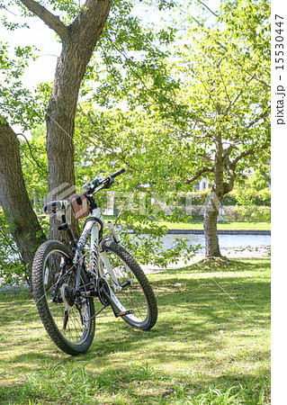 自転車 公園 自転車 公園 15530447