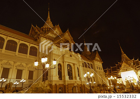 Grand palace at night, Bangkok Thailand Grand palace at night, Bangkok Thailand 15532332
