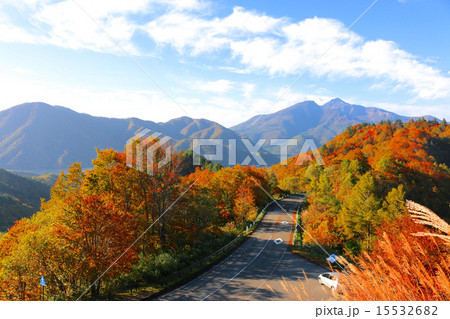 磐梯吾妻レークラインと磐梯山 磐梯吾妻レークラインと磐梯山 15532682