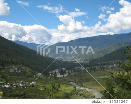 幸せの国 ブータン風景 幸せの国 ブータン風景 15535047