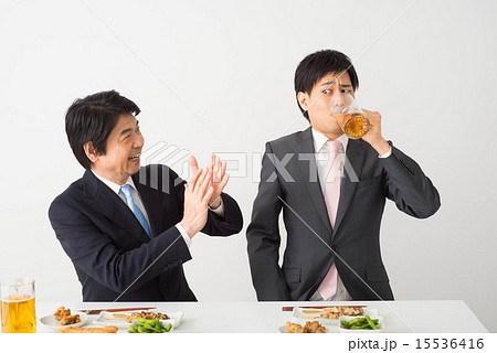 一気飲み 15536416