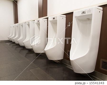 公衆トイレ 15541343