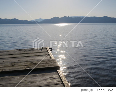 春の田沢湖 15541352