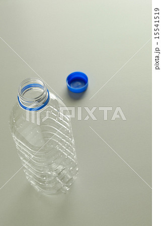 ペットボトル（空） 15541519