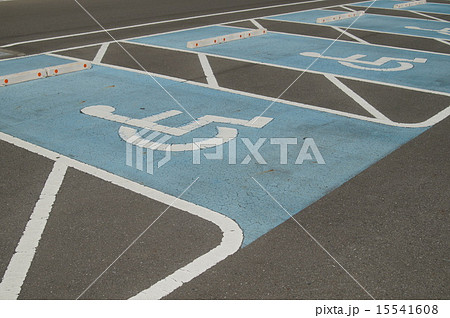 障害者用駐車場 15541608