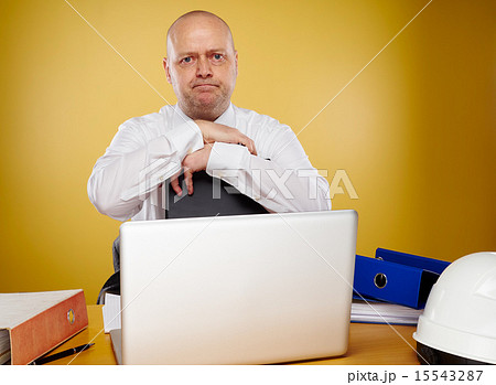 Engineer in office 15543287