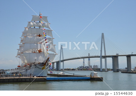 帆船海王丸の総帆展帆 15544630