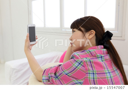 20代日本人女性携帯 15547007