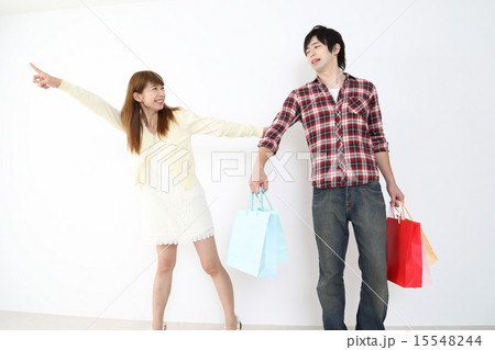 彼女の買い物に付き合わされる彼氏 15548244
