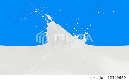 milk splash 15549620