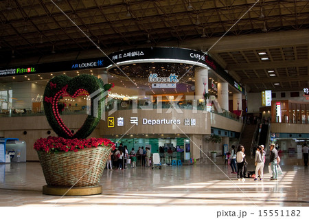 韓国ソウル金浦国際空港出発ロビー　2015年5月撮影 15551182