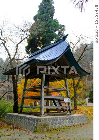 新宮熊野神社の銅鐘(県重要文化財) 15552458