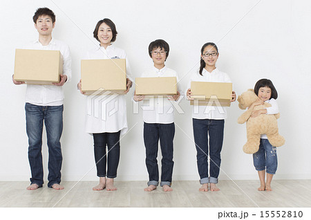 家族で引越し 家族で引越し 15552810
