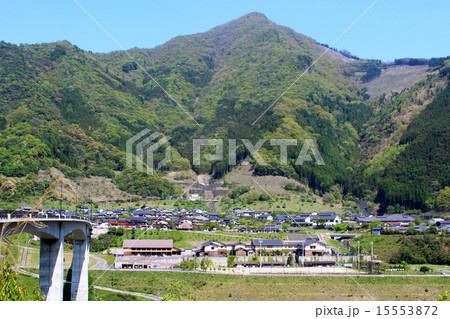 五木村の町並みと頭地大橋 五木村の町並みと頭地大橋 15553872