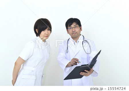 医者と看護婦 15554724