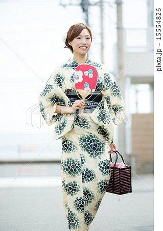 浴衣の女性 15554826