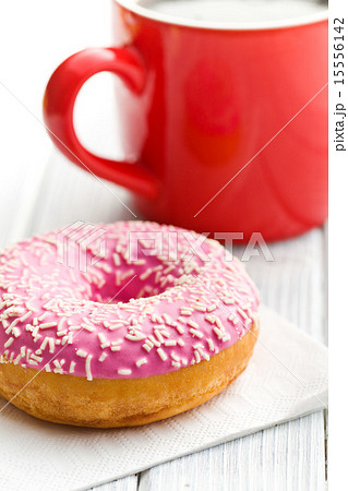 pink donut pink donut 15556142