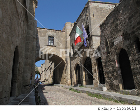 ロドス島のイポトン通り 15556611