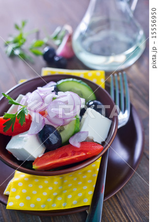 greek salad 15556950