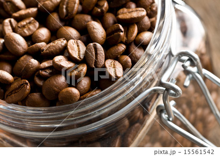 coffee beans in glass jar 15561542