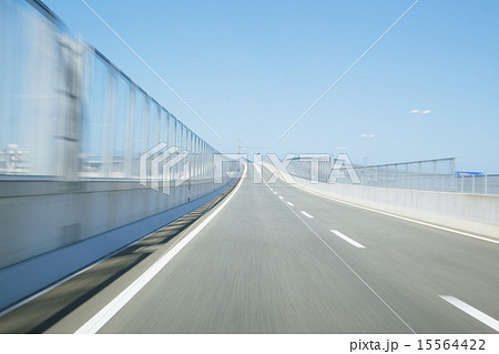 高速道路 15564422