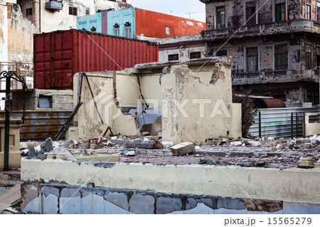 a old ruined house 15565279