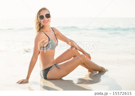 beautiful blonde woman on a sunny day 15572615