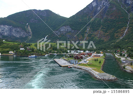 ソグネフィヨルドのフロム 15586895