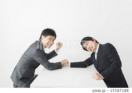 腕相撲 腕相撲 15587188