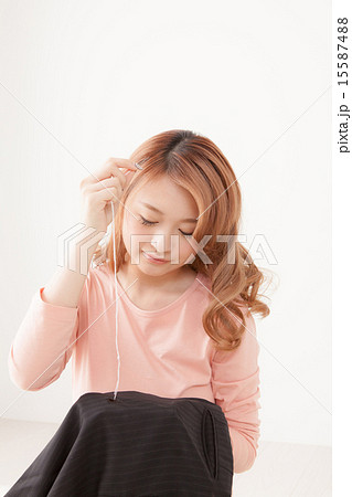 a portrait 15587488