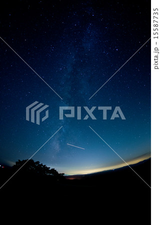 天の川を夜間飛行 天の川を夜間飛行 15587735