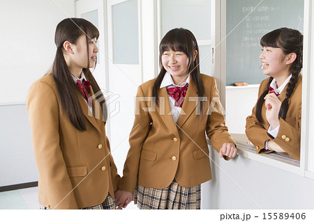 休み時間 15589406