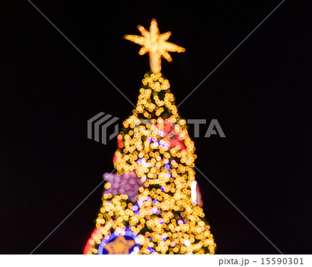 Abstract christmas tree with defocused lights. Abstract christmas tree with defocused lights. 15590301