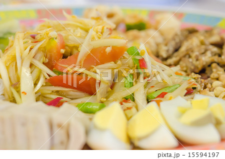 spicy papaya salad 15594197
