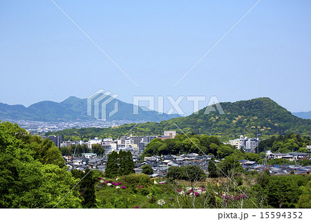 大和三山畝傍山と周辺の街並み 大和三山畝傍山と周辺の街並み 15594352
