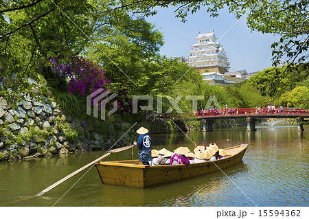 姫路城と観光船 15594362