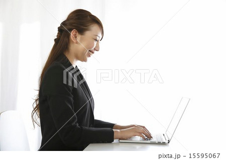 働く女性 働く女性 15595067