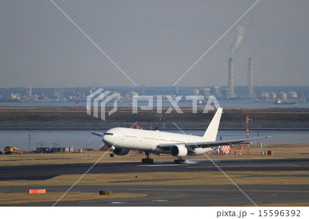 羽田空港に着陸したトリプルセブン 羽田空港に着陸したトリプルセブン 15596392