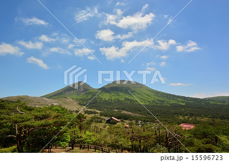 霧島連山「韓国岳（からくに岳）と硫黄山」 15596723