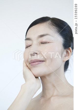 50代女性 50代女性 15599289