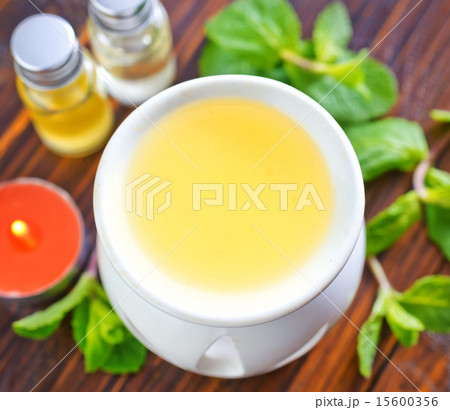 aroma oil 15600356