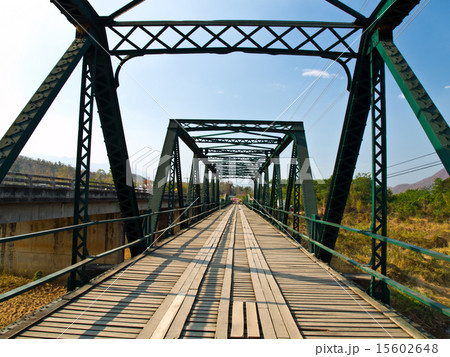 Historical iron bridge in Mae hong son in Thailand 15602648