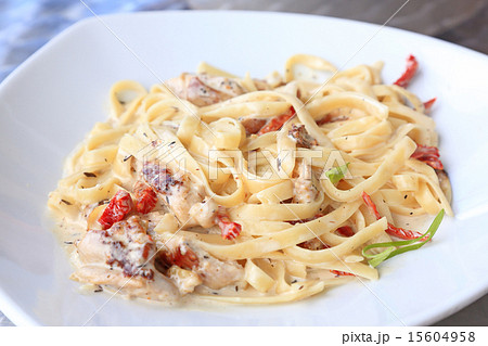 おいしいクリームパスタ おいしいクリームパスタ 15604958